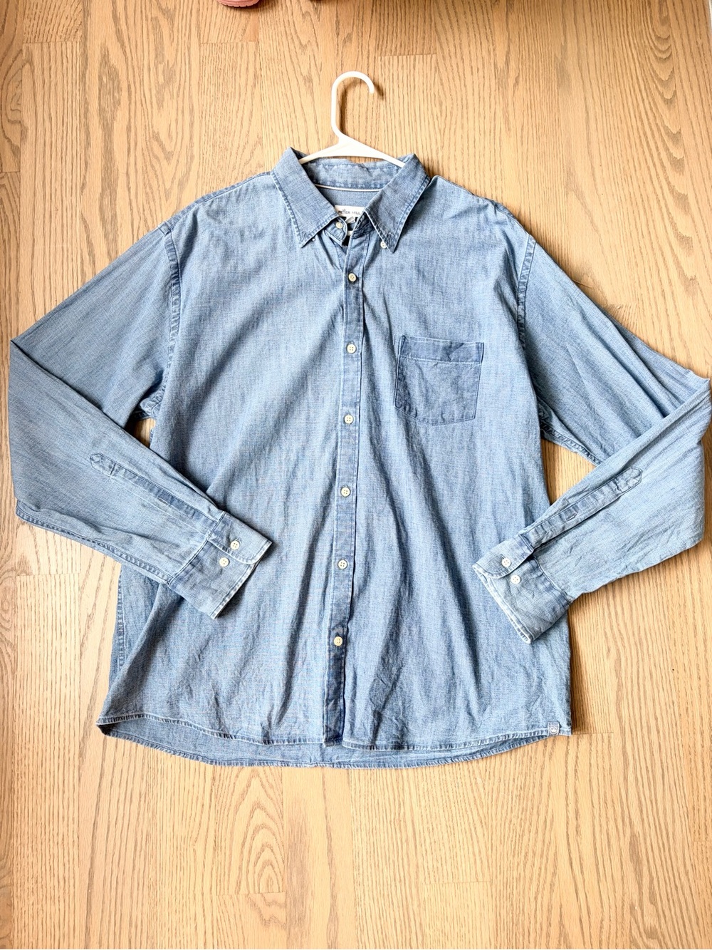 Peter Millar Chambray Denim Button Down Shirt Casual Western Coastal